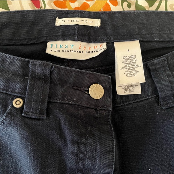 Stretchy Blue jeans size 8 First Issue a Liz Claiborne company - Picture 3 of 3